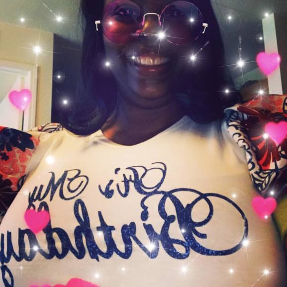 Meet your Posher, Vikki - Picture 1 of 1